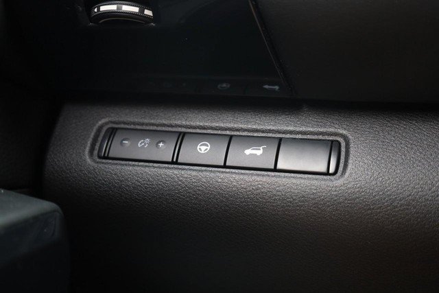 Certified 2025 Nissan Pathfinder SV FWD image 20