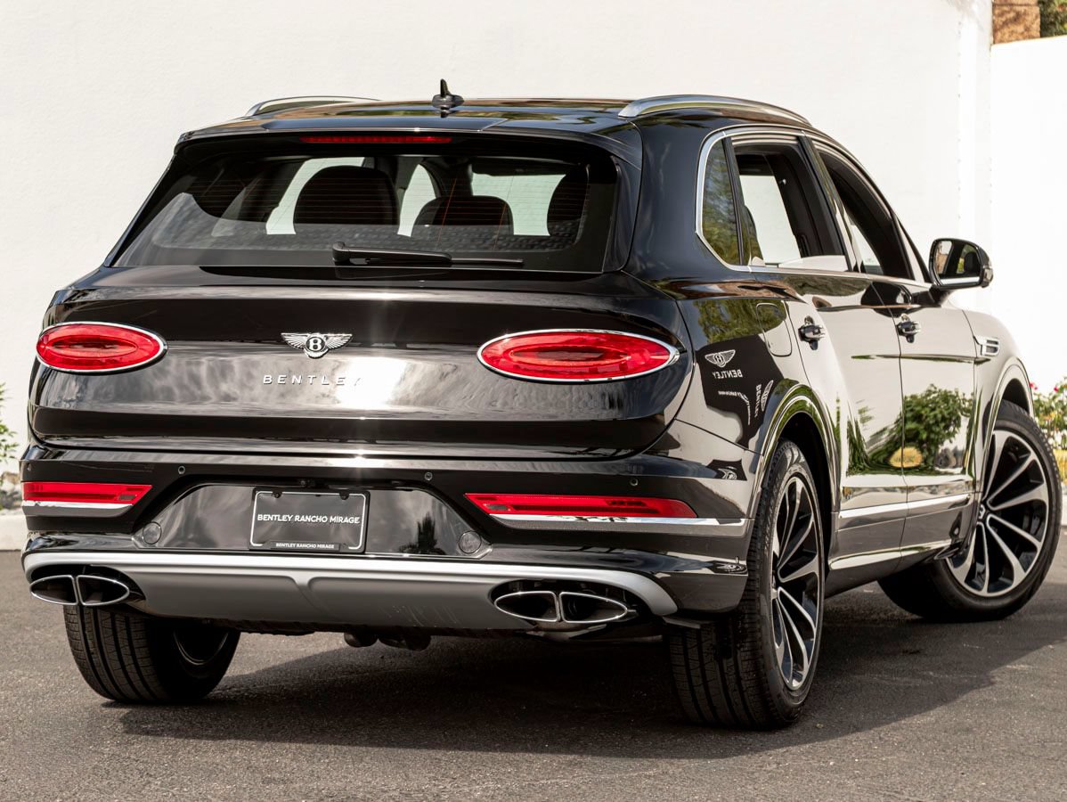 Used 2024 Bentley Bentayga Extended Wheelbase AWD/4WD image 11