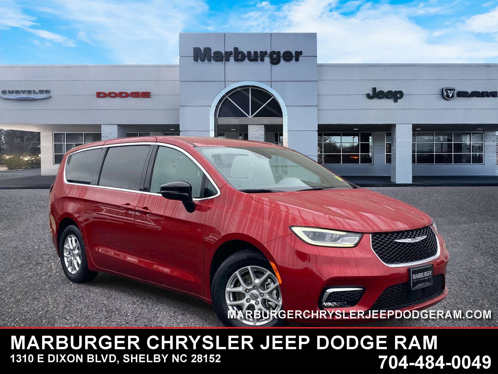 Used 2025 Chrysler Pacifica Select FWD image 1