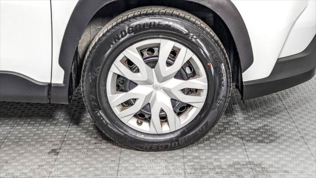 Used 2024 Toyota Corolla Cross L FWD image 21
