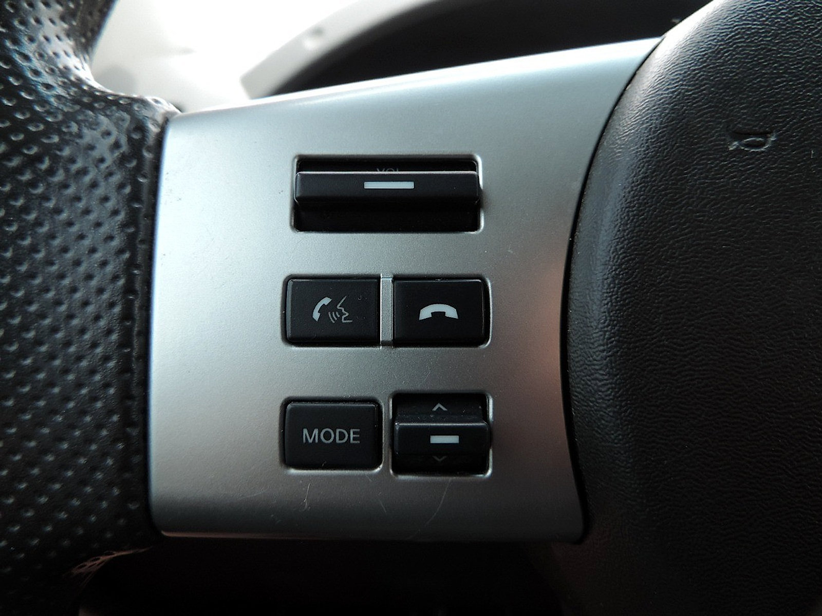 Used 2015 Nissan Xterra S w/ Value Package RWD image 23