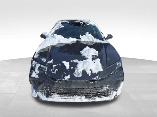 Used 2025 Toyota Camry LE image 8