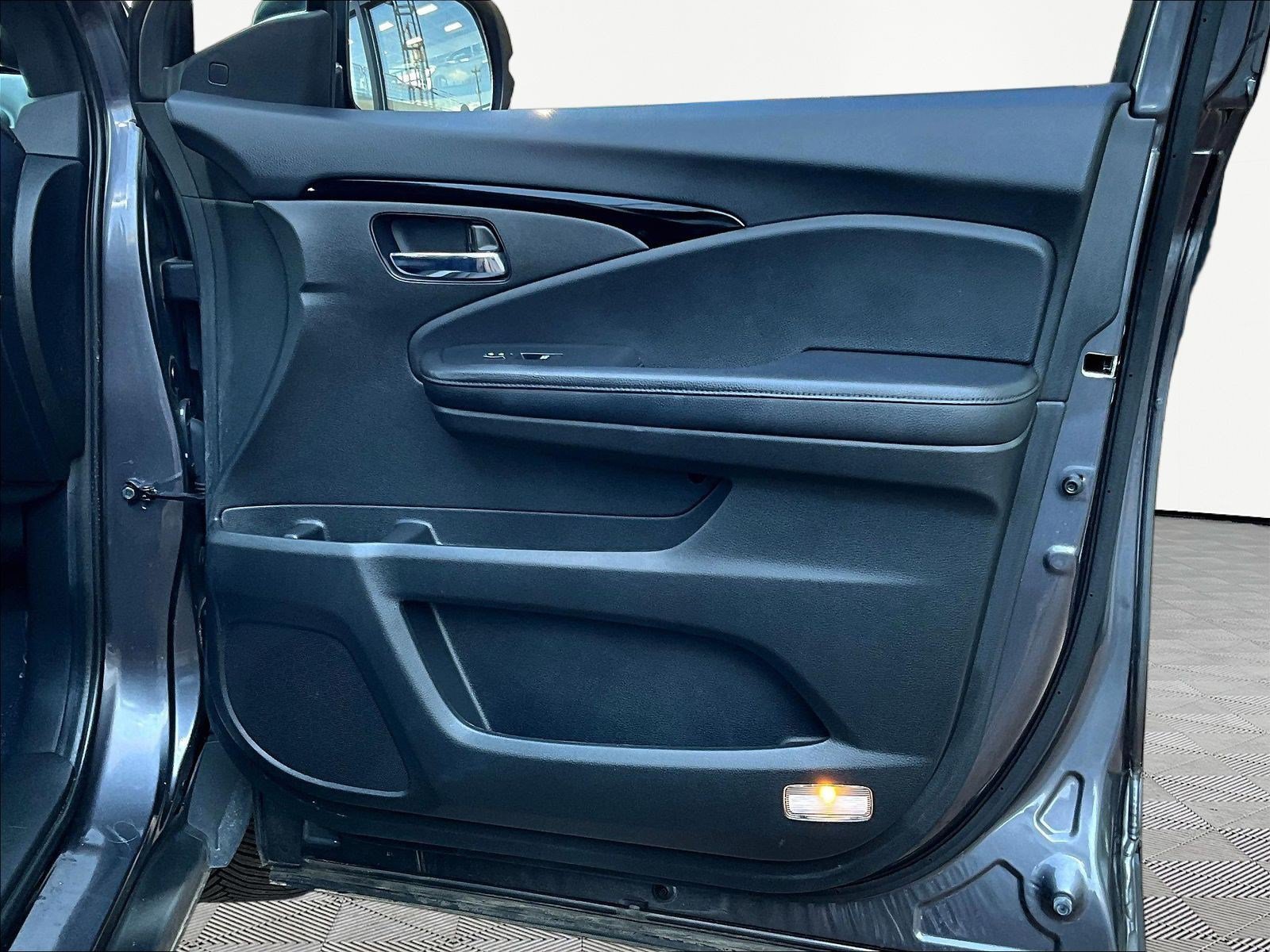 Used 2019 Honda Passport Touring image 28