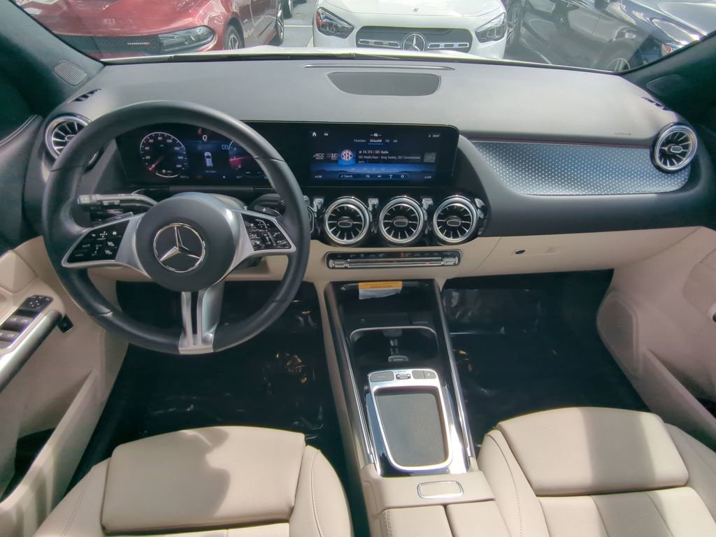 Certified 2025 Mercedes-Benz GLA 250 image 2