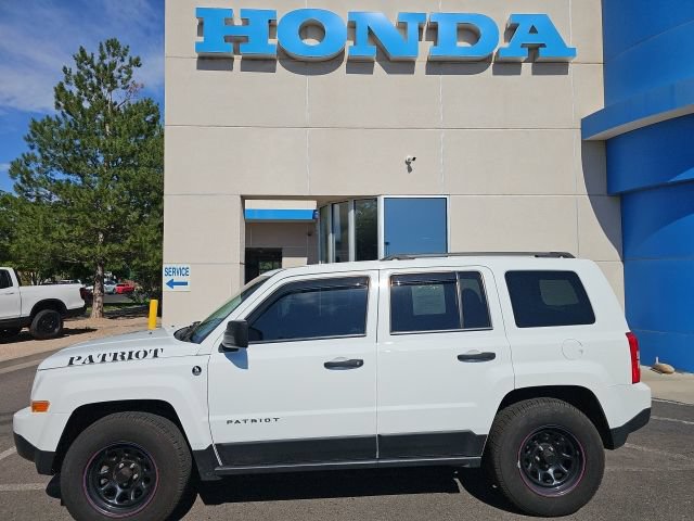 Used 2017 Jeep Patriot Sport AWD/4WD image 2