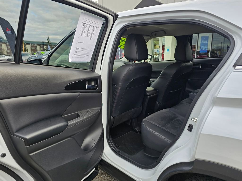 Used 2022 Mitsubishi Eclipse Cross SE image 12