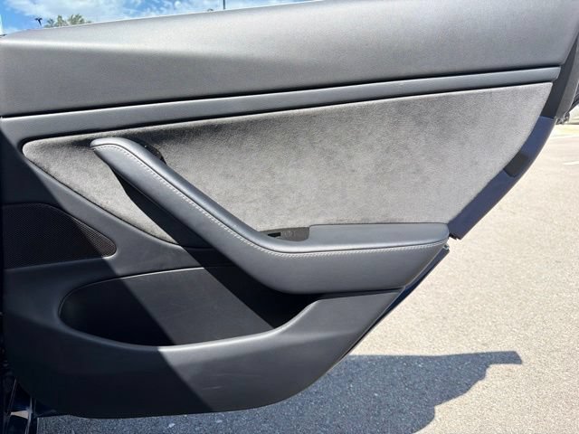 Used 2018 Tesla Model 3 Long Range RWD image 13