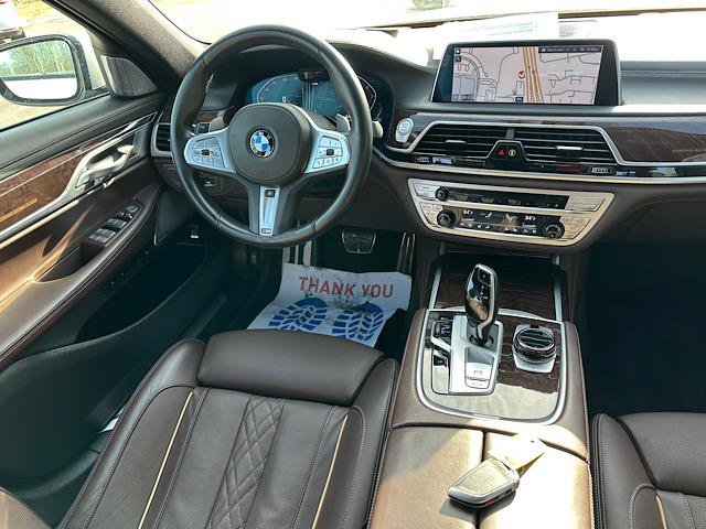Certified 2022 BMW 740i xDrive w/ M Sport Package image 21