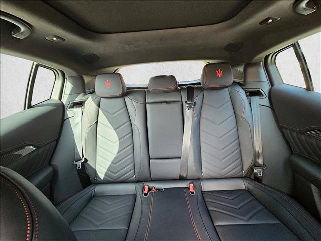Used 2024 Maserati Grecale Trofeo AWD/4WD image 15