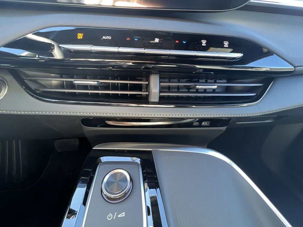 New 2026 Buick Enclave Sport Touring w/ Power Package AWD/4WD image 11