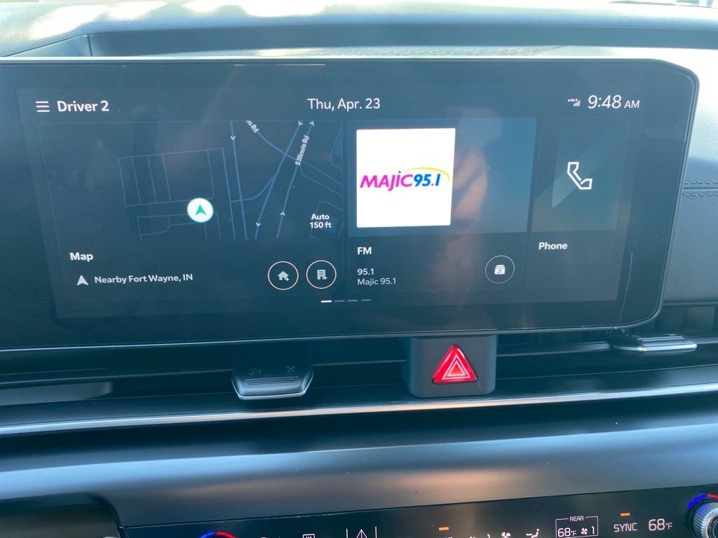 Used 2025 Kia Carnival FWD image 20