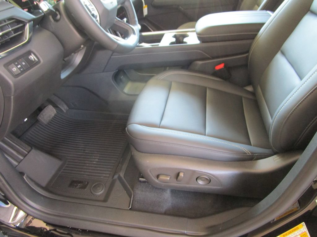 New 2027 GMC Acadia Elevation w/ Black Edition FWD image 17