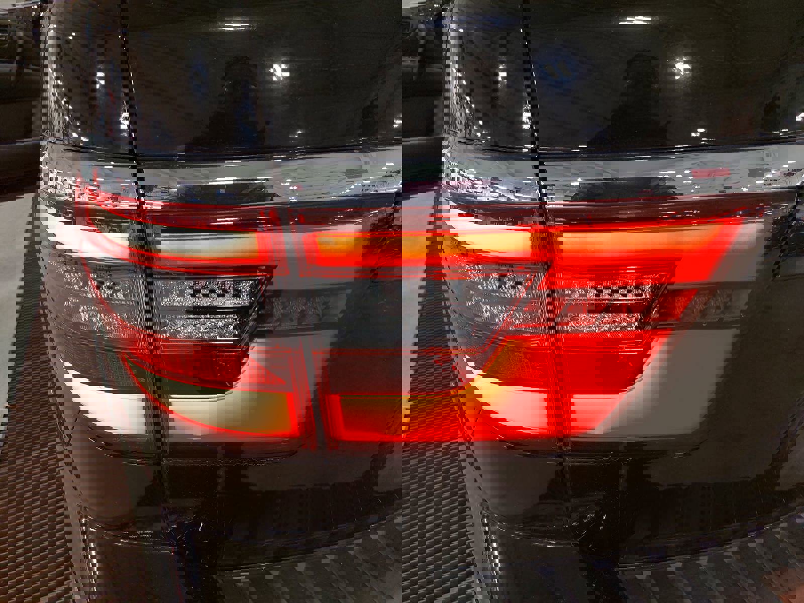 Used 2021 Nissan Armada Platinum w/ Captain's Chairs Package image 37