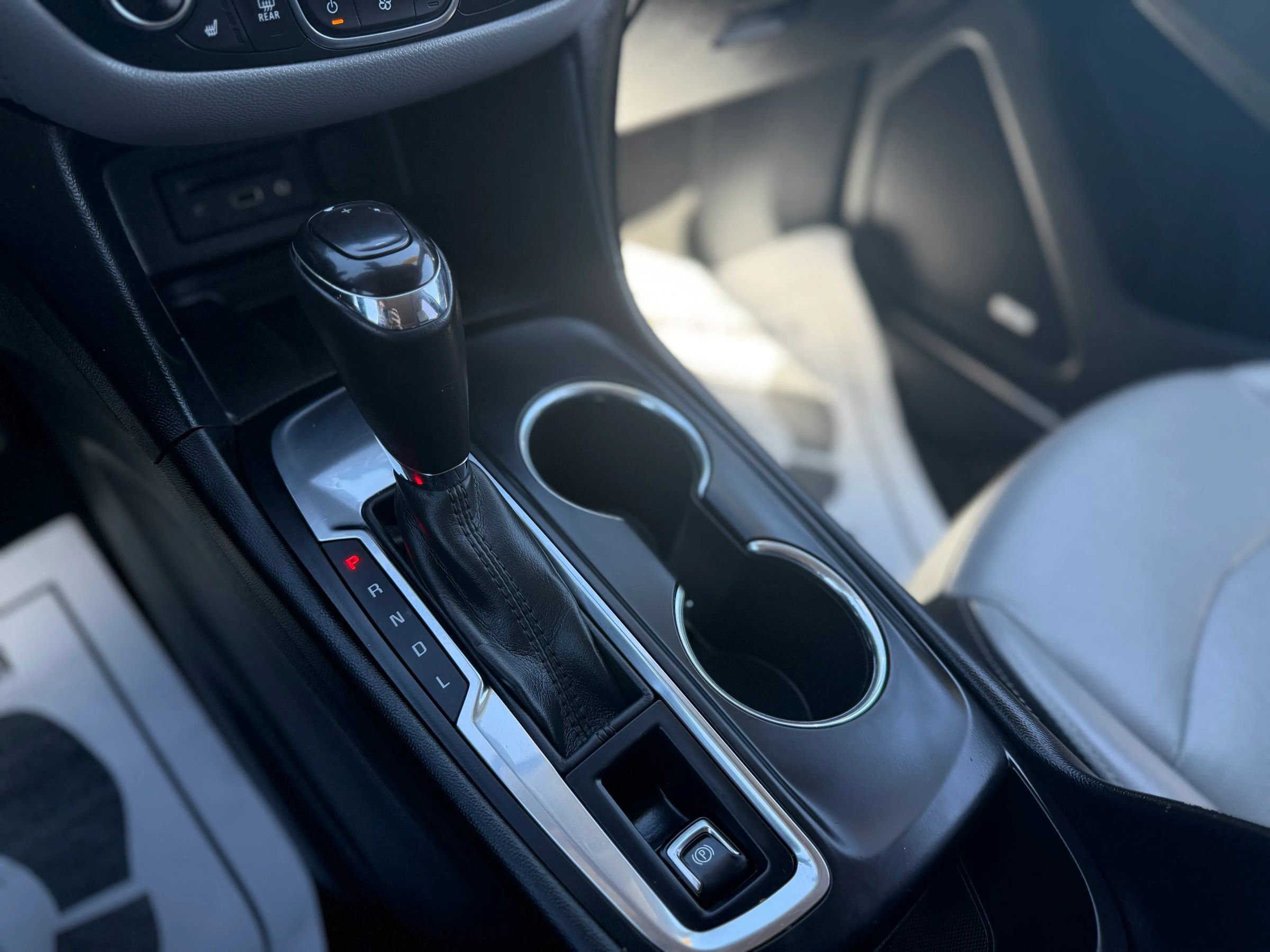 Used 2019 Chevrolet Equinox Premier image 31