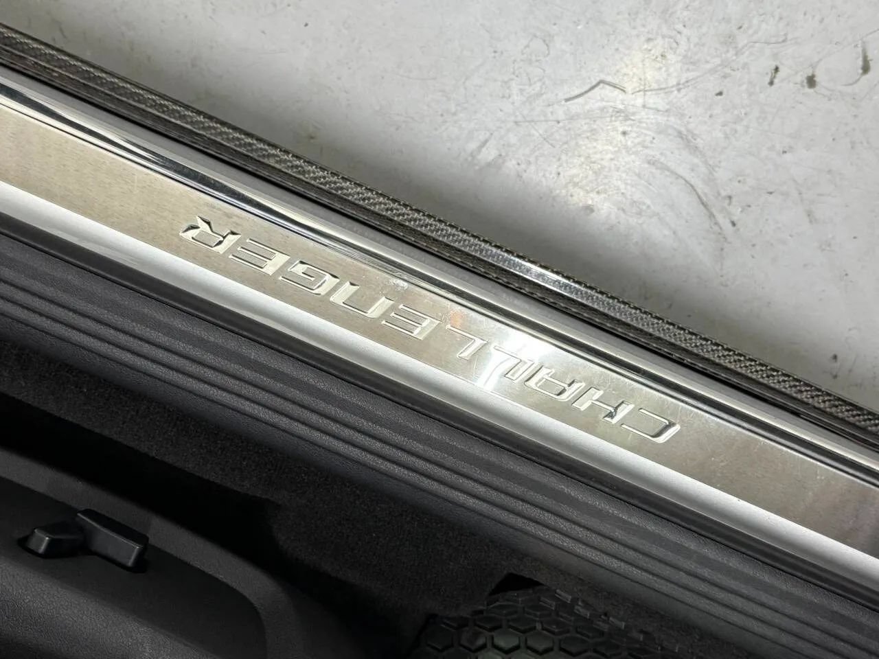 Used 2008 Dodge Challenger SRT8 RWD image 20