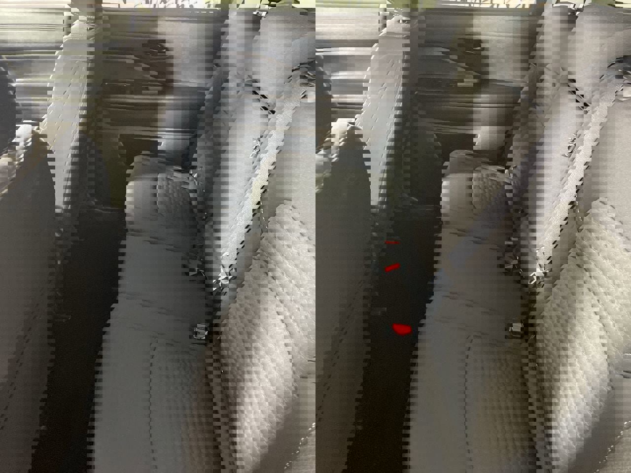 Used 2025 Nissan Pathfinder SV image 23