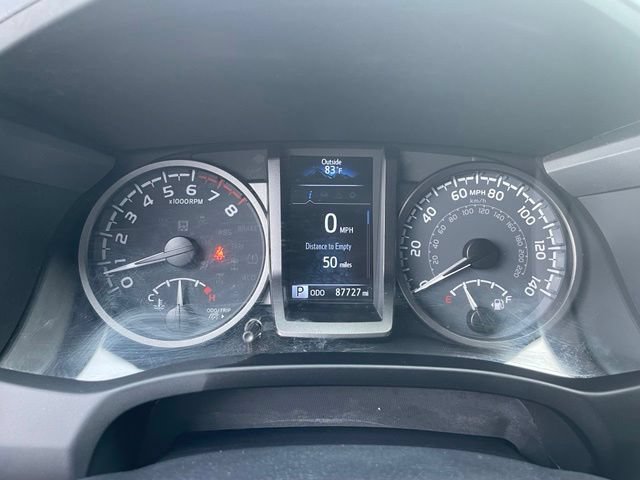 Used 2022 Toyota Tacoma TRD Off-Road AWD/4WD image 17