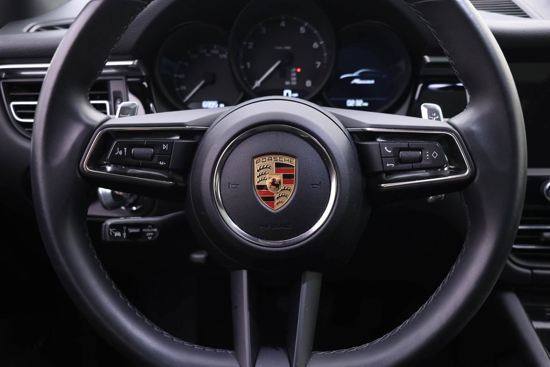 Certified 2024 Porsche Macan image 19