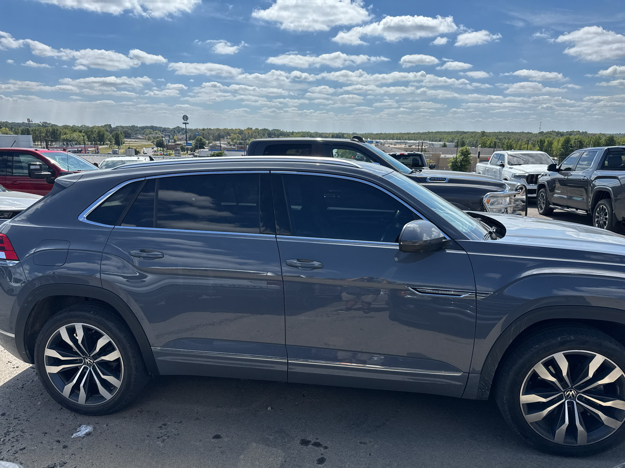 Used 2023 Volkswagen Atlas Cross Sport SEL Premium R-Line AWD/4WD image 6