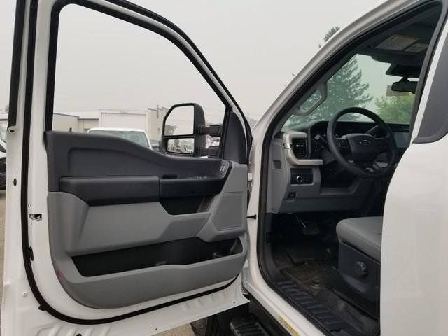 New 2026 Ford F550 4x4 Regular Cab Super Duty image 18