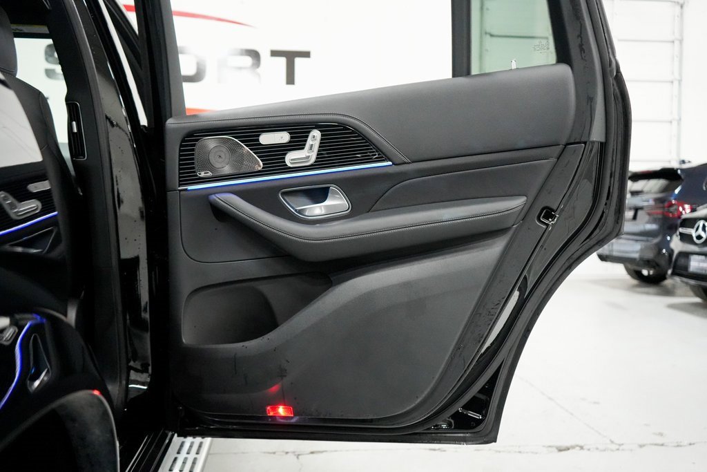 Used 2024 Mercedes-Benz GLS 580 4MATIC image 25