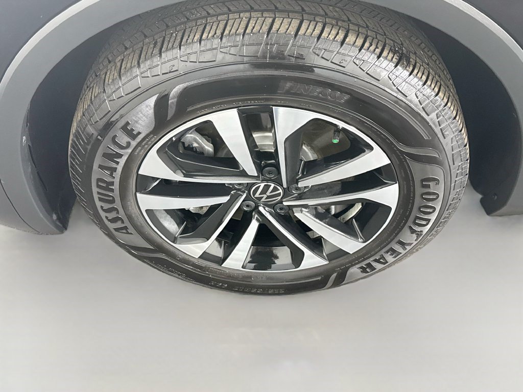 Used 2024 Volkswagen Tiguan S FWD image 37