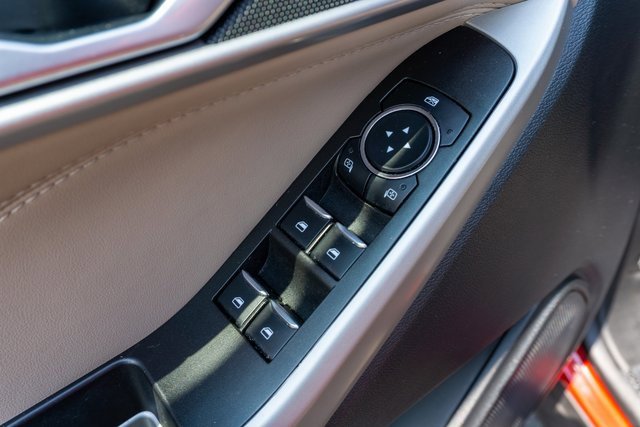 Used 2023 Ford Explorer XLT image 18