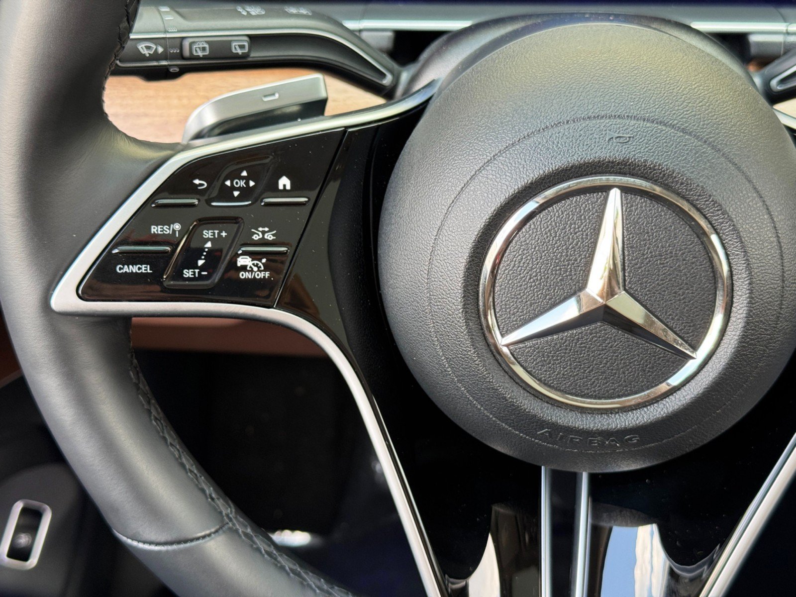Used 2024 Mercedes-Benz GLE 580 4MATIC w/ 3rd Row Seat Package image 23