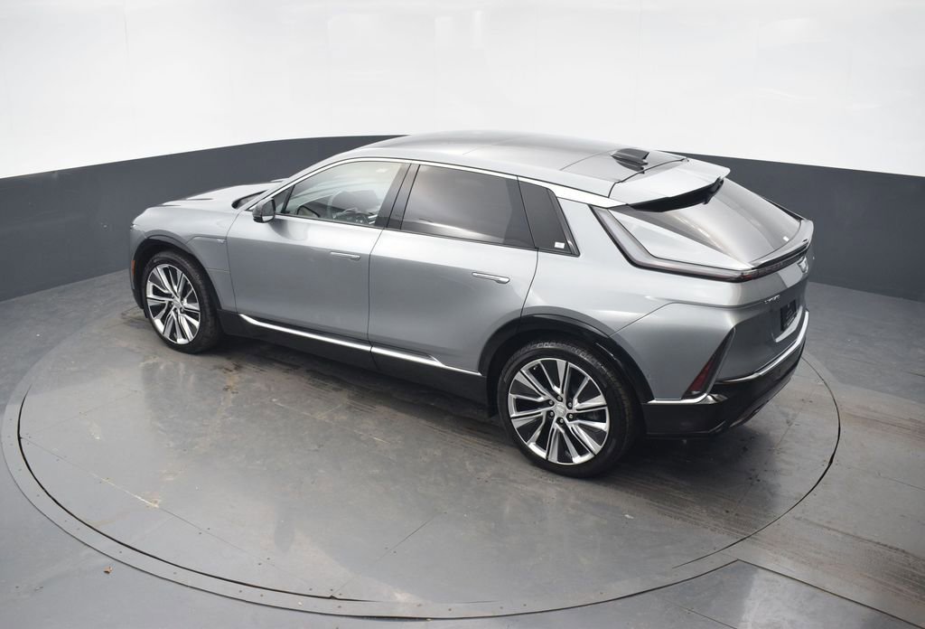 Certified 2024 Cadillac Lyriq Luxury w/ LPO, Floor Liner Package image 40