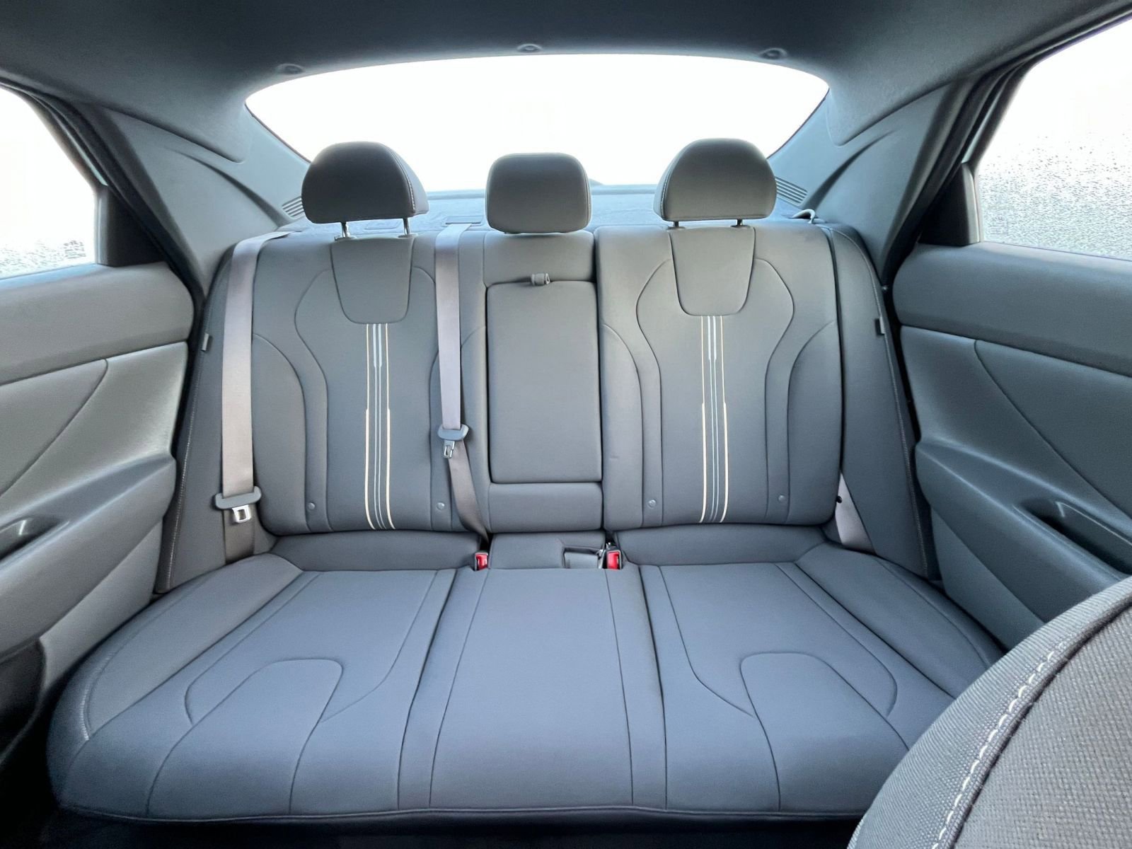 Used 2025 Hyundai Elantra SEL image 37