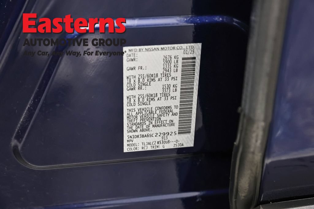 Used 2025 Nissan Pathfinder SV FWD image 35