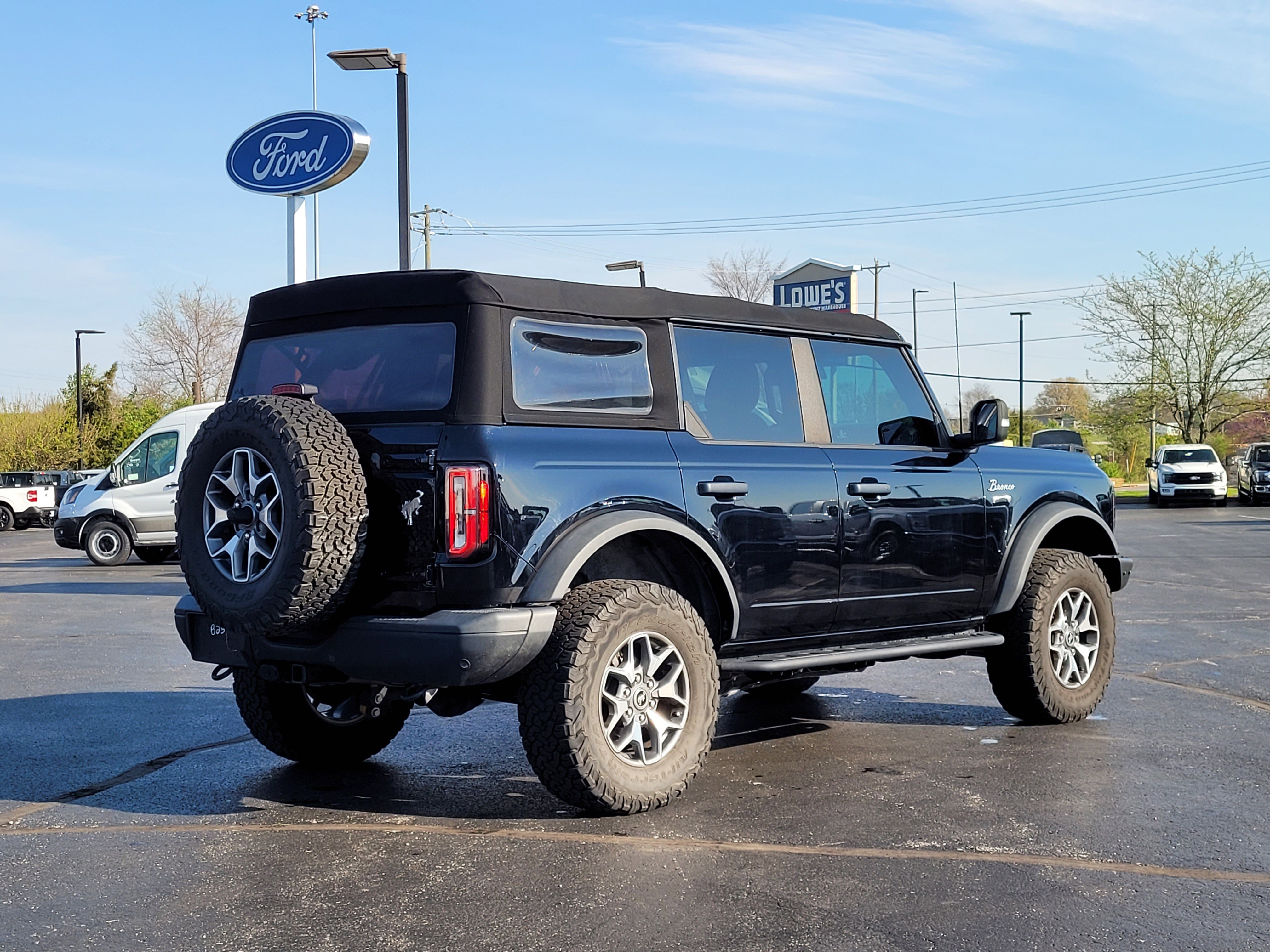 Used 2021 Ford Bronco Badlands image 4