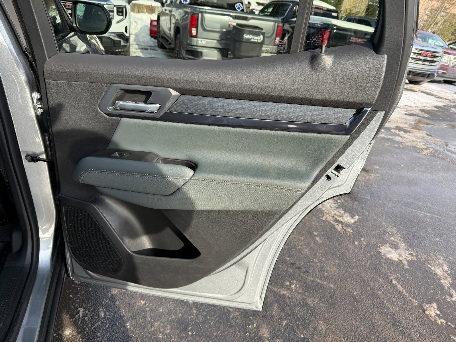 New 2026 GMC Terrain AT4 w/ Convenience Package III image 22