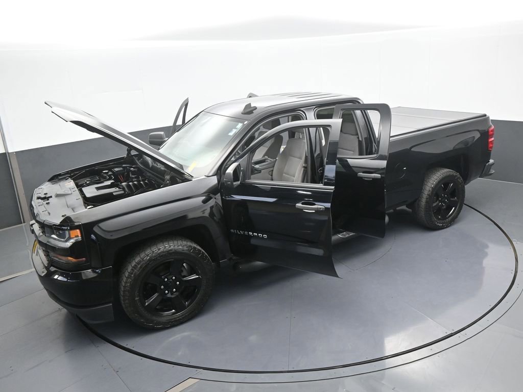 Used 2018 Chevrolet Silverado 1500 Custom w/ Custom Value Package image 50