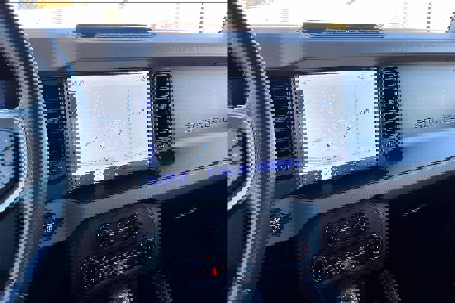 Used 2022 Ford Bronco Wildtrak image 7