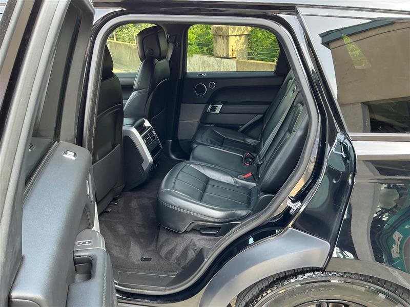 Used 2019 Land Rover Range Rover Sport SE AWD/4WD image 33