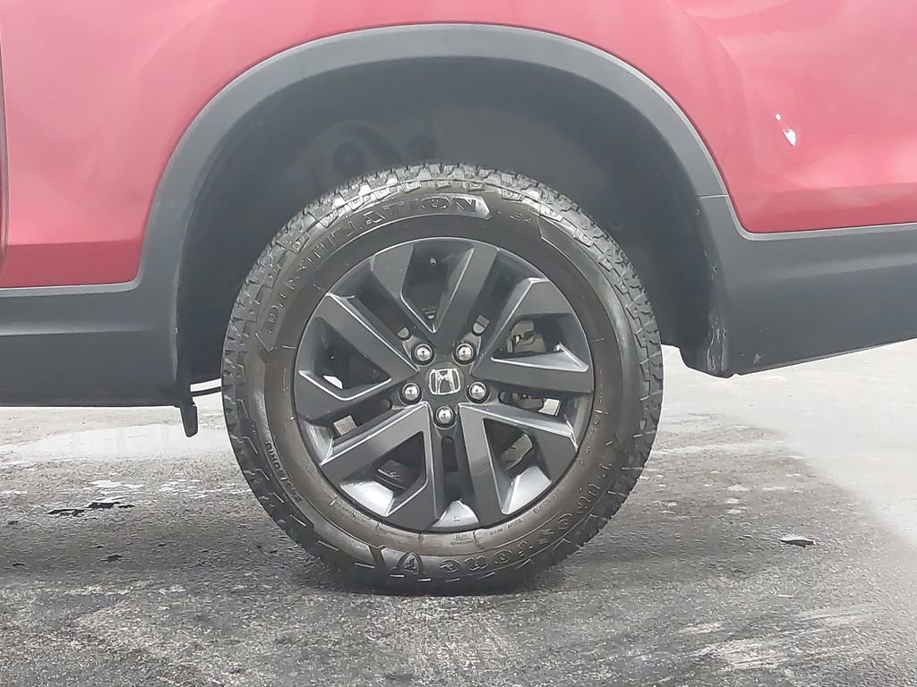 Used 2025 Honda Ridgeline Sport image 32