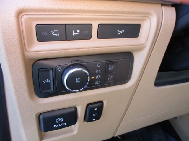 Used 2022 Ford F150 Lariat image 17