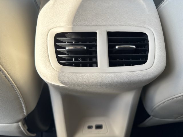 Used 2022 Buick Envision Essence w/ Technology Package I FWD image 21
