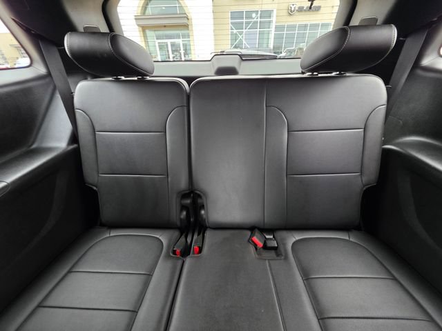 Used 2022 Chevrolet Traverse LT image 15