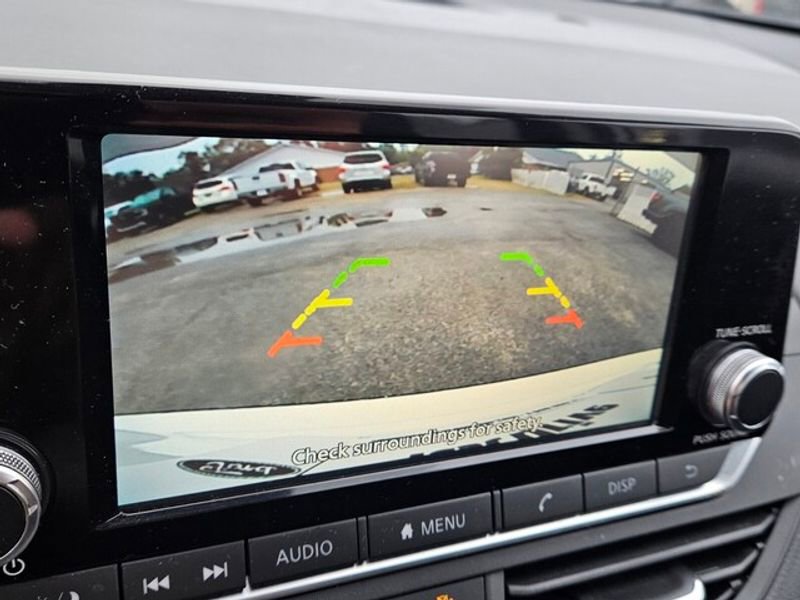 Used 2024 Nissan Altima 2.5 S image 19