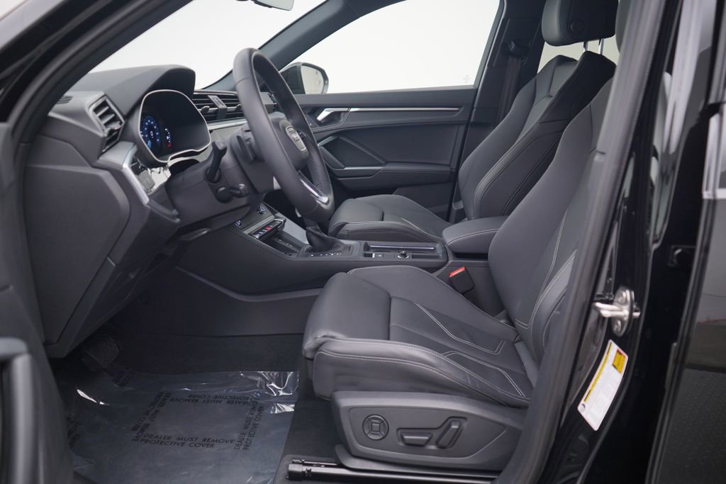 Used 2025 Audi Q3 2.0T Premium w/ Convenience Package image 6