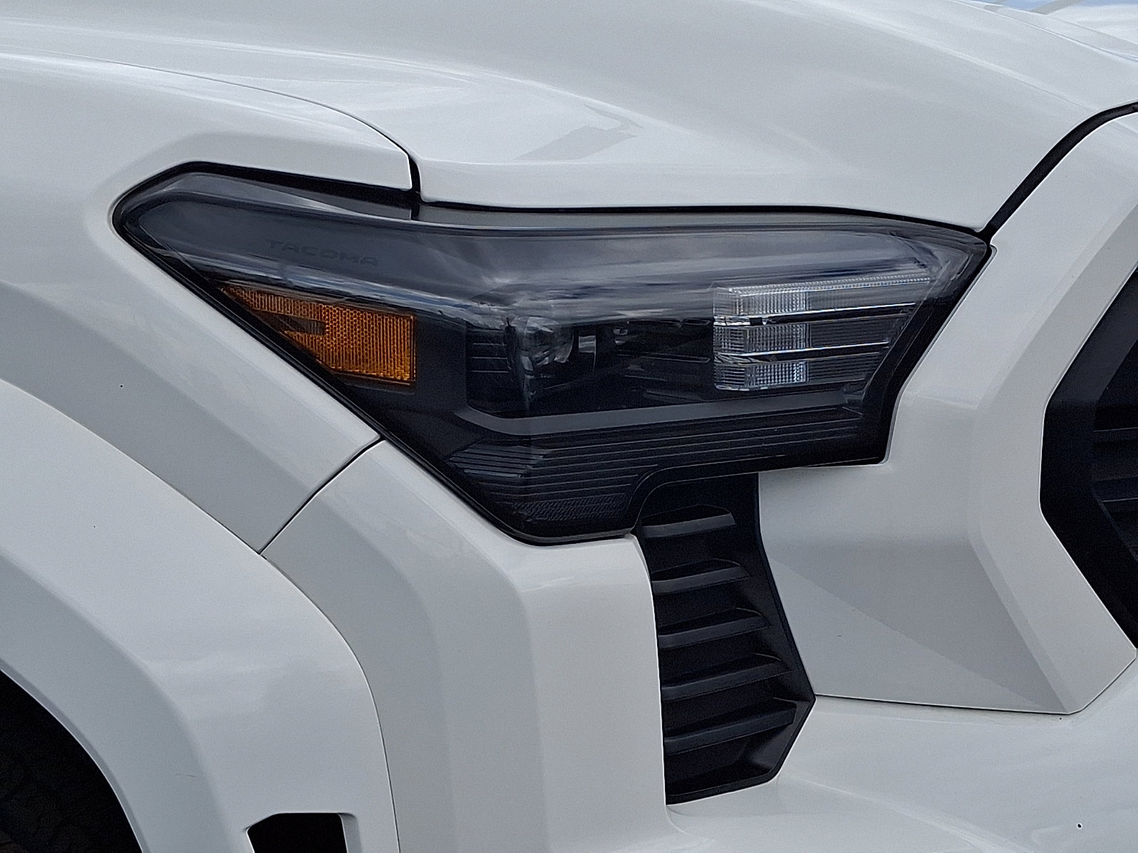 Used 2024 Toyota Tacoma TRD Sport w/ TRD Sport Upgrade Package AWD/4WD image 9