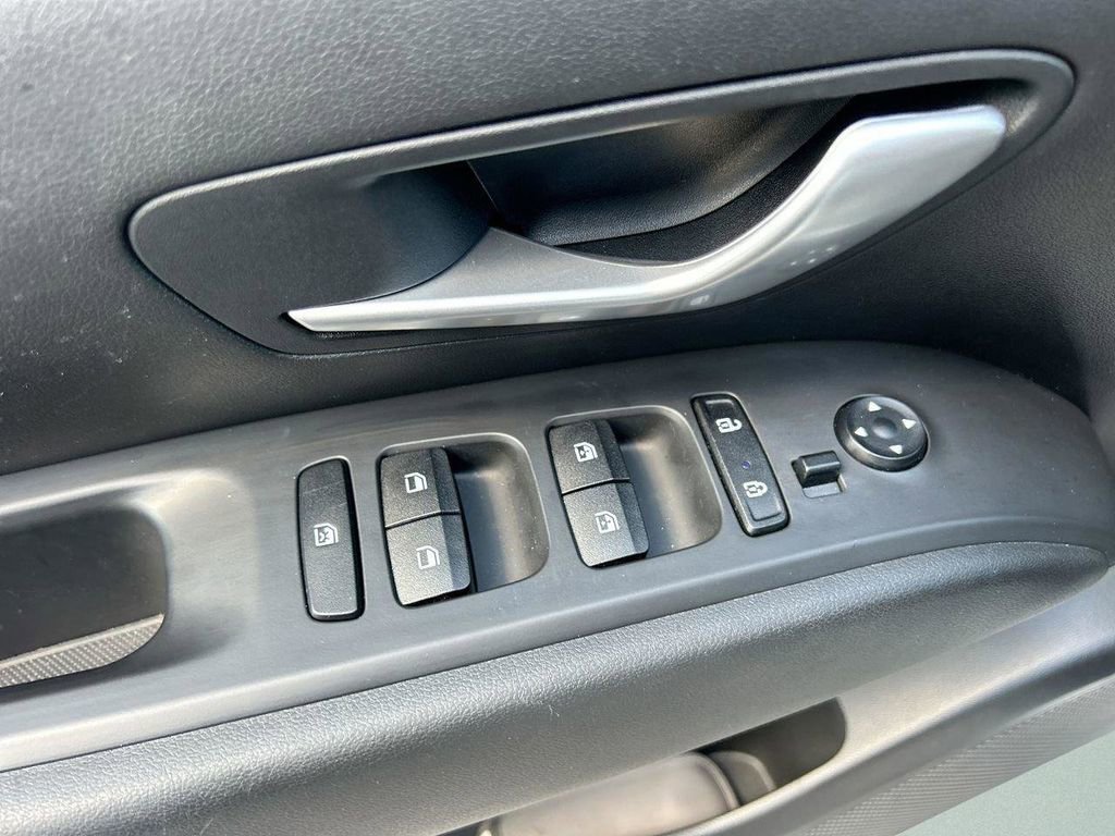 Certified 2024 Hyundai Tucson SEL FWD image 21