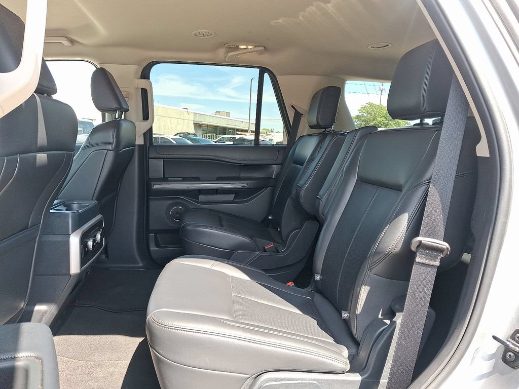 Used 2024 Ford Expedition XLT AWD/4WD image 10