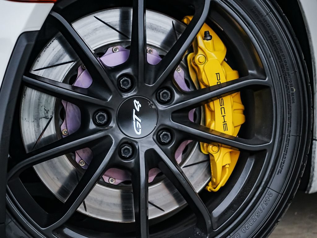 Certified 2016 Porsche Cayman GT4 RWD image 6