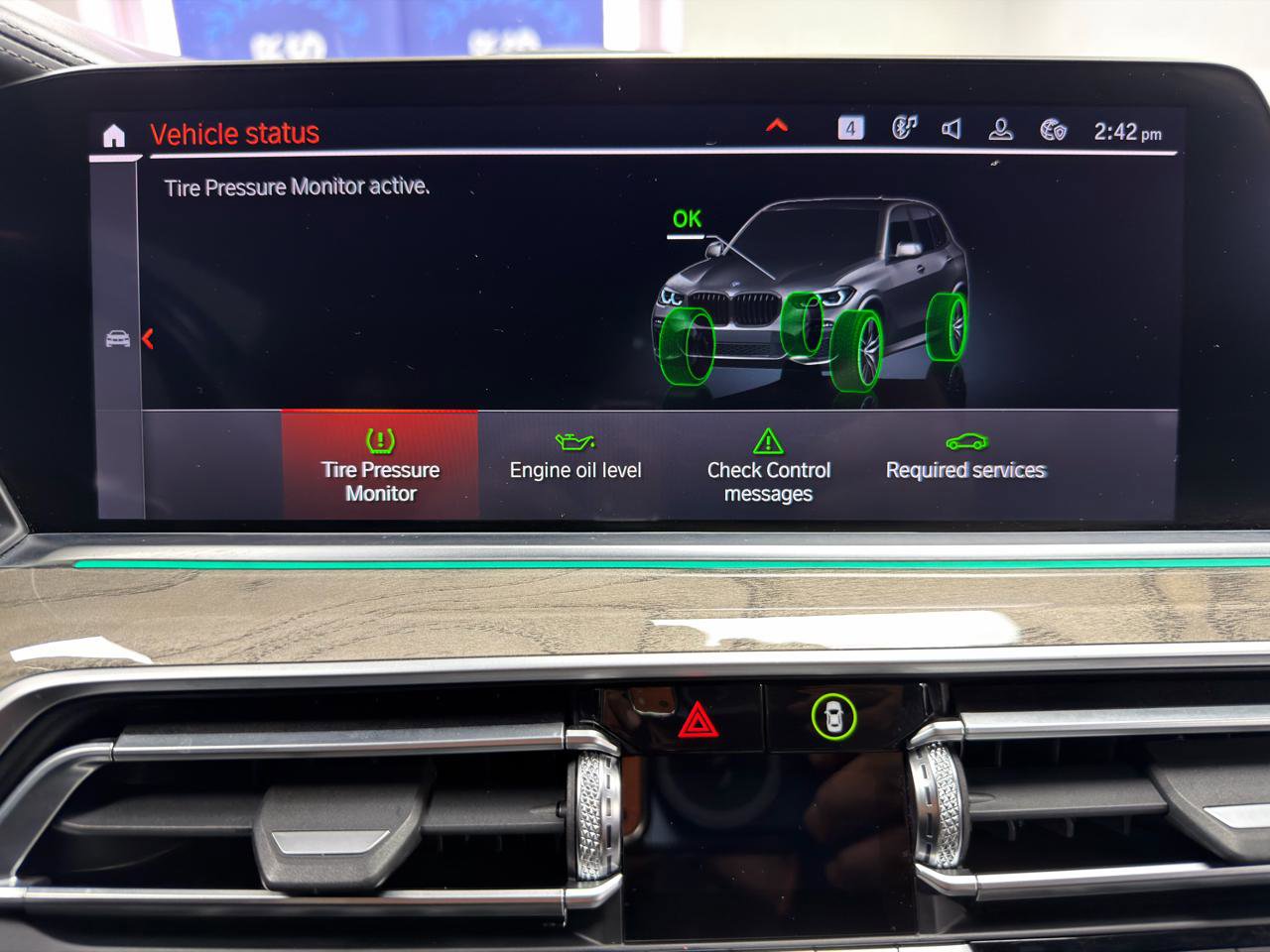 Used 2020 BMW X5 M50i w/ Executive Package image 22