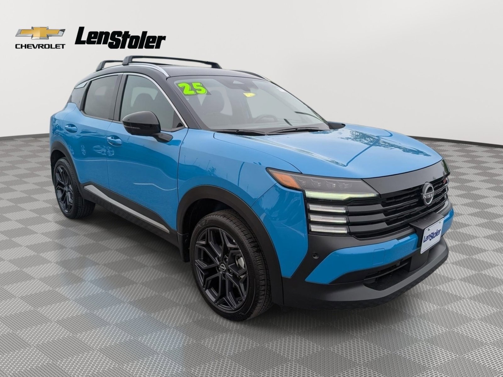 Used 2025 Nissan Kicks SR AWD/4WD image 7