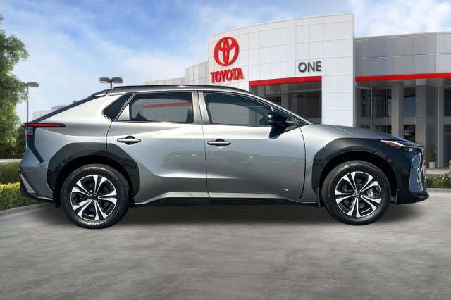 Used 2023 Toyota bZ4X AWD w/ Weather Package image 3
