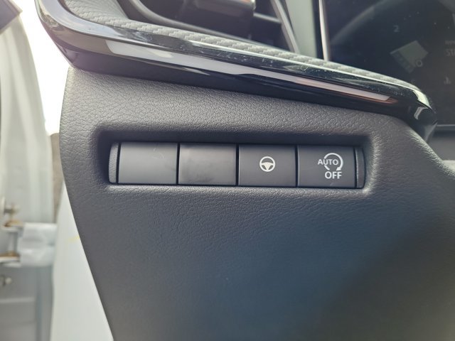 Used 2025 Nissan Kicks SR FWD image 21